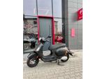 Klikněte pro detailní foto č. 2 - Vespa GTS 300