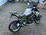Klikněte pro detailní foto č. 4 - Kawasaki Z 900 1. MAJ
