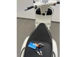 Klikněte pro detailní foto č. 8 - Vespa GTS 125 bílá