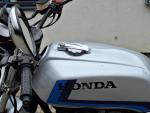 Klikněte pro detailní foto č. 14 - Honda CB 900 F Bol d`Or