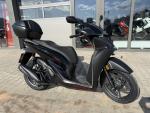 Klikněte pro detailní foto č. 1 - Honda SH 125i s el. kufrem Honda 35L