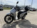 Klikněte pro detailní foto č. 4 - Honda SH 150i s el. kufrem Honda 35L