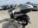 Klikněte pro detailní foto č. 5 - Honda SH 150i s el. kufrem Honda 35L