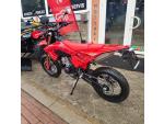 Klikněte pro detailní foto č. 5 - QJ Motor COV 125 Motard, NOVINKA, ABS, 6st. převodovka, LED osvětlení
