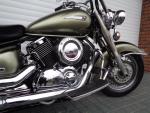 Klikněte pro detailní foto č. 13 - Yamaha XVS 1100 Drag Star Classic. Hodně vymazlený.