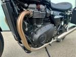 Klikněte pro detailní foto č. 10 - Triumph Street Twin 900 zánovní stav 2 757 km