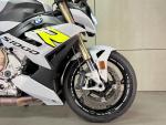 Klikněte pro detailní foto č. 5 - BMW S 1000 R -  AKRAPOVIC / DDC / QUICKSHIFTER /  SUPER CENA