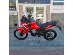 Klikněte pro detailní foto č. 4 - QJ Motor SRT 125 DX, Navigace a zrcadlení, bohatá cestovní výbava
