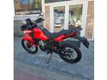 Klikněte pro detailní foto č. 5 - QJ Motor SRT 125 DX, Navigace a zrcadlení, bohatá cestovní výbava