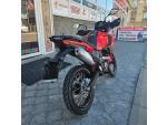 Klikněte pro detailní foto č. 7 - QJ Motor SRT 125 DX, Navigace a zrcadlení, bohatá cestovní výbava