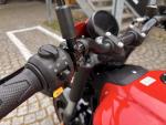 Klikněte pro detailní foto č. 10 - Royal Enfield Guerrilla 450 - APEX RED (Novinka)