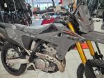 Klikněte pro detailní foto č. 6 - Suzuki DR-Z4S Šedá