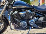 Klikněte pro detailní foto č. 9 - Yamaha XVS 1300 A Midnight Star, kufry, plexi, padáky, opěrky