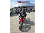 Klikněte pro detailní foto č. 3 - Honda CB125R