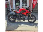 Klikněte pro detailní foto č. 12 - QJ Motor SRK 125 J, ABS, TCS, široká zadní guma 140/60R17, TFT displej