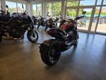 Klikněte pro detailní foto č. 4 - Triumph Rocket 3 R Storm Akce - 60.000,- 