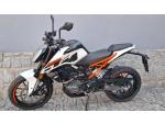 Klikněte pro detailní foto č. 6 - KTM 125 Duke  ( 4 Tis.km)