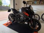 Klikněte pro detailní foto č. 2 - KTM 990 Duke, zánovní, záruka do 7/2029