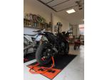 Klikněte pro detailní foto č. 3 - KTM 990 Duke, zánovní, záruka do 7/2029