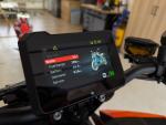 Klikněte pro detailní foto č. 8 - KTM 990 Duke, zánovní, záruka do 7/2029