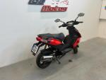 Klikněte pro detailní foto č. 8 - Aprilia SR 50
