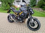 Klikněte pro detailní foto č. 2 - Kawasaki Z 900 Černá se Zlatým rámem 2026 ihned k odběru