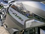 Klikněte pro detailní foto č. 6 - Kawasaki ZX-4RR Černá 2026 ihned k odběru