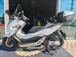 Klikněte pro detailní foto č. 2 - Honda Forza 300 ABS, Smart box, Vyhřívané rukojeti, Nové pneu