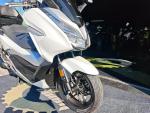 Klikněte pro detailní foto č. 8 - Honda Forza 300 ABS, Smart box, Vyhřívané rukojeti, Nové pneu