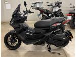Klikněte pro detailní foto č. 4 - Aprilia SR GT 125 Aprillia Black
