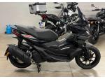 Klikněte pro detailní foto č. 8 - Aprilia SR GT 125 Aprillia Black
