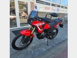 Detail nabídky - QJ Motor SRT 125 DX, Navigace a zrcadlení, bohatá cestovní výbava