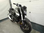 Klikněte pro detailní foto č. 2 - Honda CB 750 Hornet