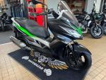 Klikněte pro detailní foto č. 2 - Kawasaki J 300