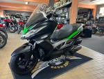 Klikněte pro detailní foto č. 4 - Kawasaki J 300