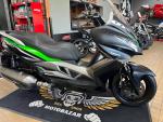 Klikněte pro detailní foto č. 7 - Kawasaki J 300